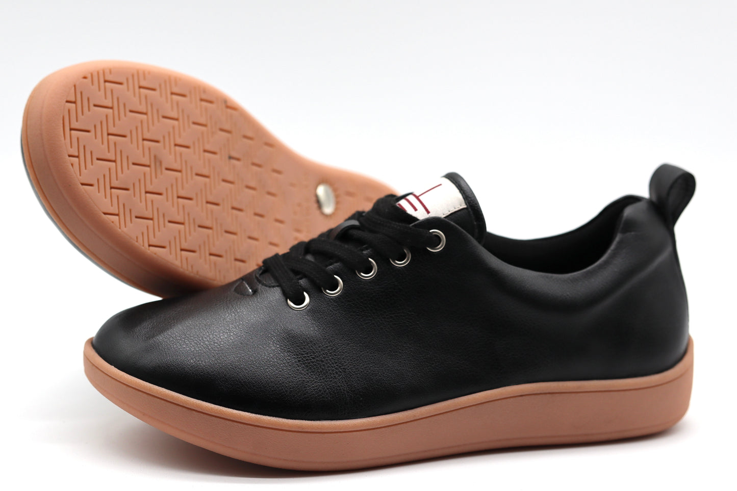 ARES Groundwear - Conductive Sneakers